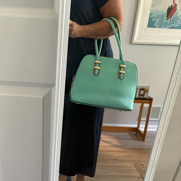 Aqua Purse with lots of compartments. Approx 10”tall x16wide - Picture 5 of 5